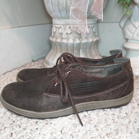 Merrell Ashland Tie Ladies Lace-Up Casual Shoe Style J42514 Color Is Coffee - Picture 3 of 13